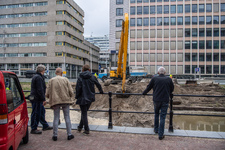 910612 Gezicht op de werkzaamheden ten behoeve van het opnieuw aanleggen van de Stadsbuitengracht te Utrecht, ter ...